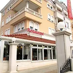 Hotel Palace