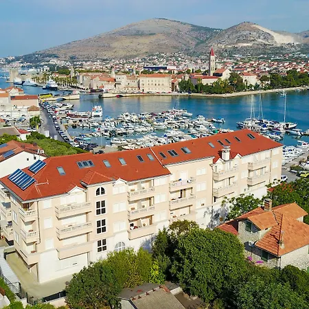 Palace Hotel 4*