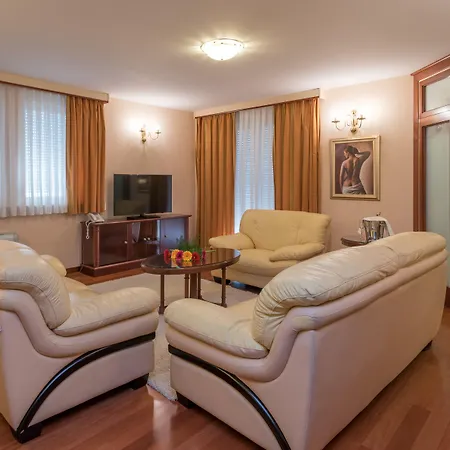 Palace Hotel 4*