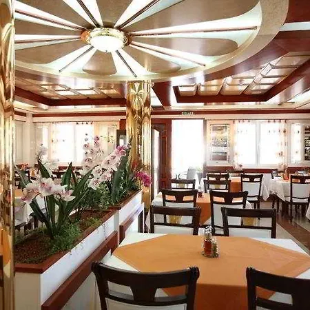 Palace Hotel