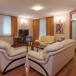 Palace Hotell 4*