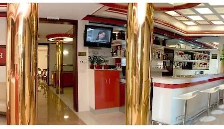 特洛吉尔宫殿酒店 特罗吉尔