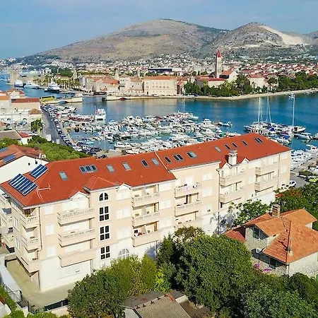 Palace Hotell Trogir