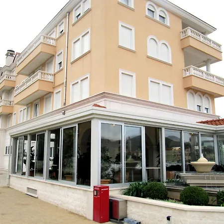 Отель Palace Трогир