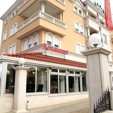 Hotel Palace