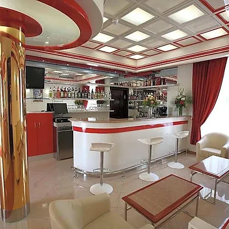 Ξενοδοχείο Palace 4*