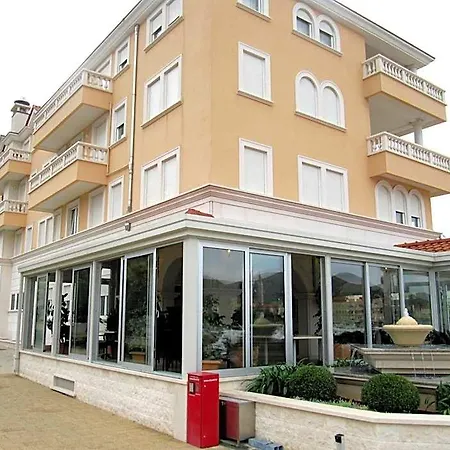 Palace Ξενοδοχείο