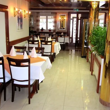 酒店 特洛吉尔宫殿酒店 4*