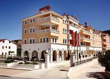 Palace Hotell
