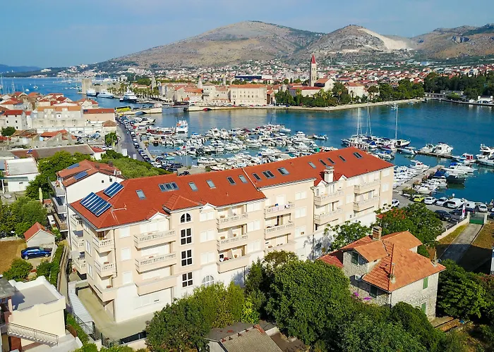 Palace Отель 4*