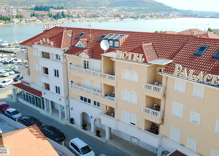 Отель Palace Трогир