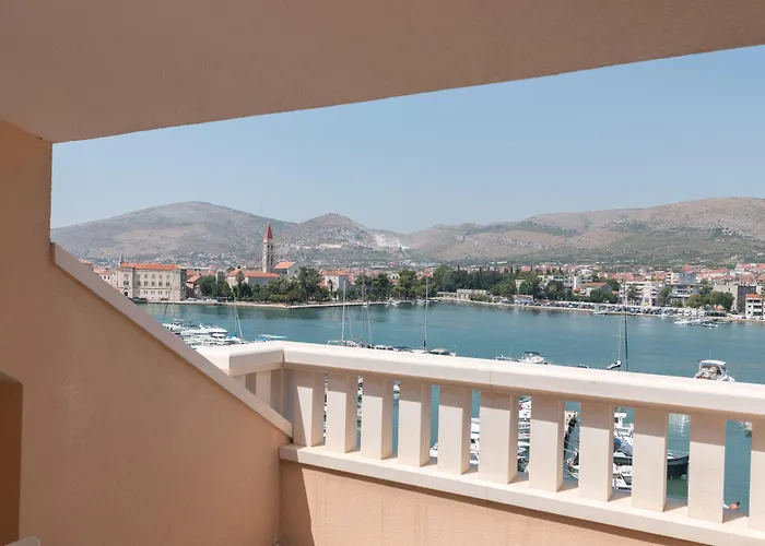 Palace Отель 4*