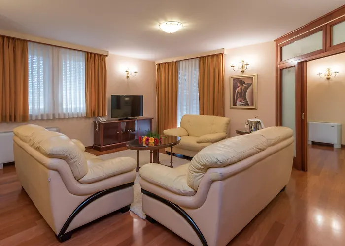 Palace Отель 4*