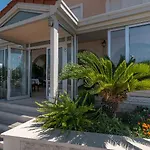 Ξενοδοχείο Palace 4*