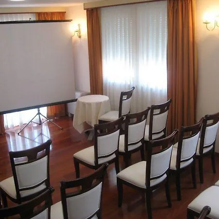 توجيربالاس تروغير