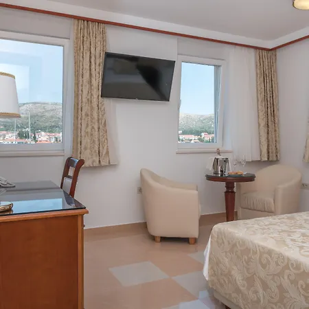 توجيربالاس تروغير