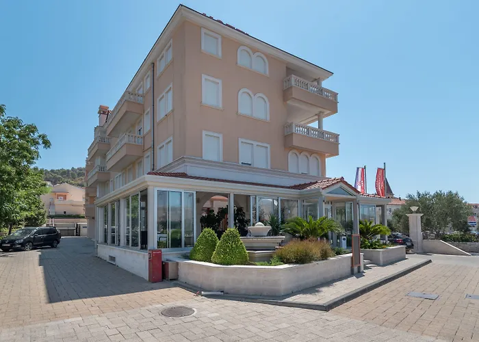 Palace 4* Трогир