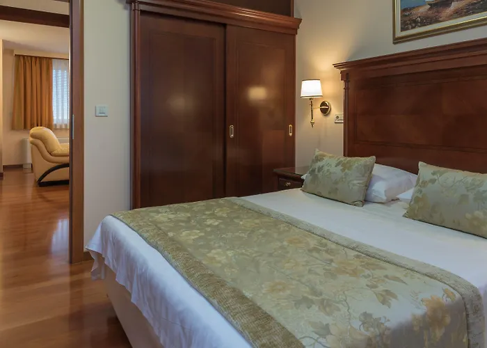 Palace Отель 4*